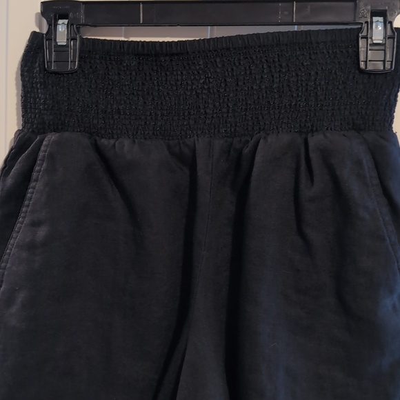 Crown & Ivy Black Smocked-Waist Women’s Shorts - Picture 3 of 5